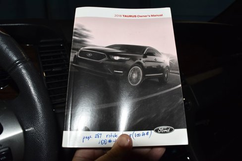 Used 2018 Ford Taurus Limited image 10