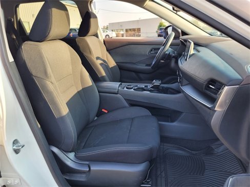 Used 2023 Nissan Rogue S image 17