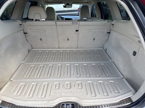 Used 2015 Volvo XC60 T6 w/ Protection Package image 8