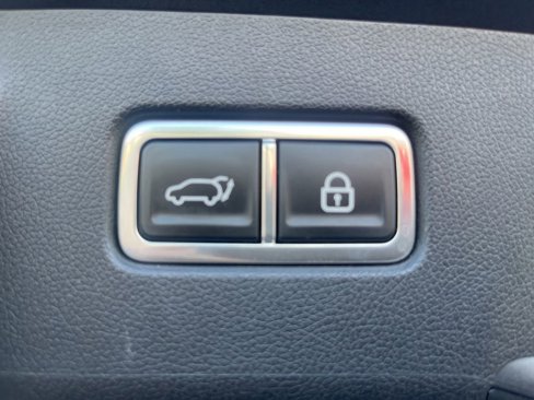 Used 2023 Kia Sorento SX image 32