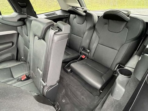 Used 2018 Volvo XC90 T6 Momentum w/ Convenience Package image 29