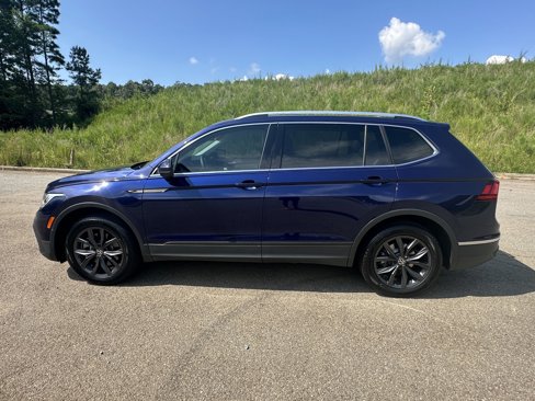 Used 2022 Volkswagen Tiguan SE image 2