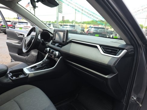 Used 2019 Toyota RAV4 XLE image 37