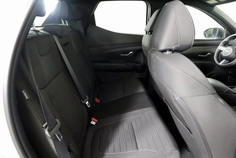 Used 2025 Hyundai Santa Cruz SE image 15