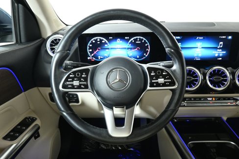 Certified 2022 Mercedes-Benz GLA 250 4MATIC image 16