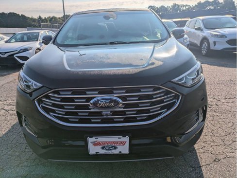 Certified 2019 Ford Edge Titanium w/ Equipment Group 301A image 3