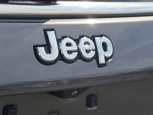 Certified 2022 Jeep Compass Latitude image 29