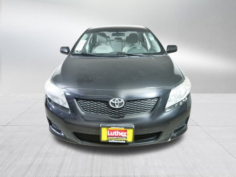Used 2010 Toyota Corolla LE image 2