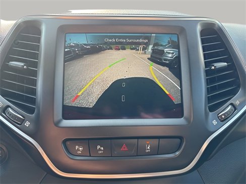Used 2021 Jeep Cherokee Trailhawk w/ Sun & Sound Group image 14