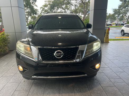 Used 2015 Nissan Pathfinder Platinum w/ Family Entertainment Package image 6