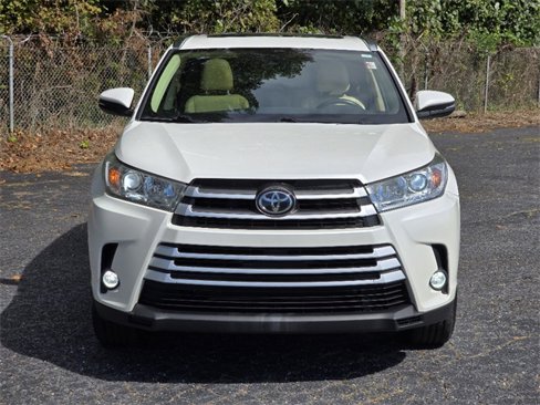 Used 2019 Toyota Highlander XLE image 22