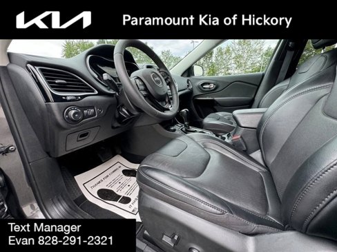 Used 2023 Jeep Cherokee Altitude Lux w/ Lux Elite Package image 3