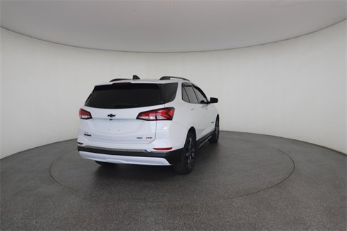 Used 2022 Chevrolet Equinox RS w/ Infotainment Package image 17
