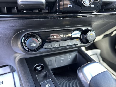 New 2026 Nissan Kicks SV image 18