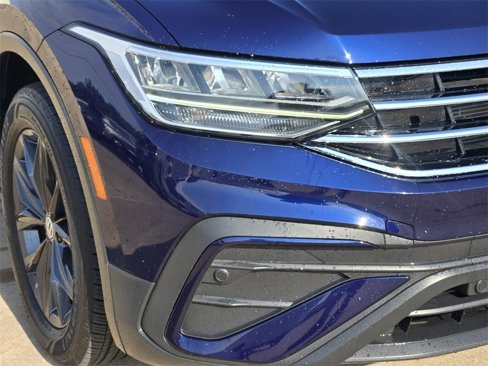 Used 2022 Volkswagen Tiguan SE image 9