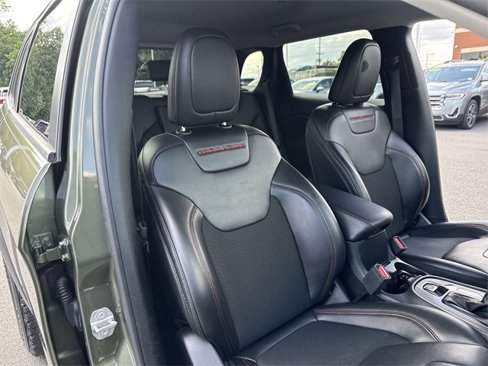 Used 2021 Jeep Cherokee Trailhawk image 27
