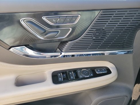 Certified 2022 Lincoln Corsair FWD image 35