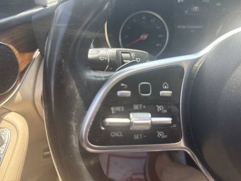 Used 2020 Mercedes-Benz GLC 300 4MATIC image 56