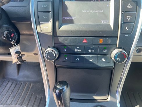Used 2017 Toyota Camry LE image 18