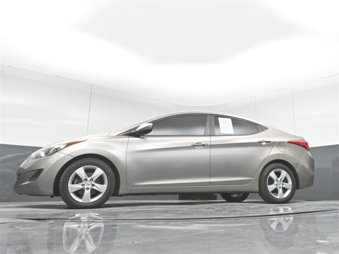 Used 2013 Hyundai Elantra GLS image 24