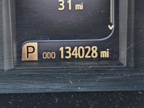 Used 2017 Toyota Camry XLE image 19