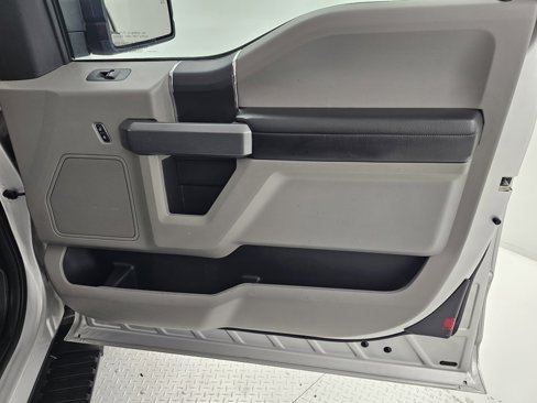 Used 2017 Ford F150 XLT w/ Equipment Group 301A Mid image 28