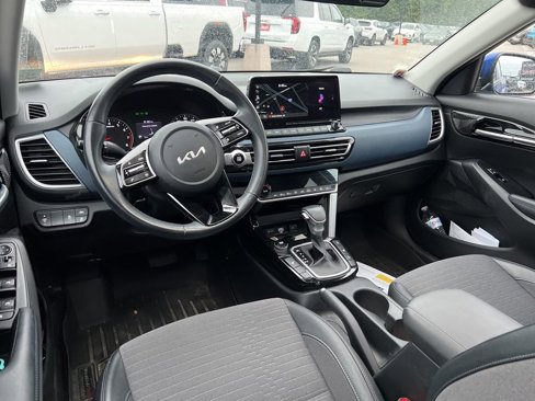 Used 2023 Kia Seltos S w/ Navigation Package image 14