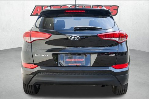 Used 2017 Hyundai Tucson SE image 8