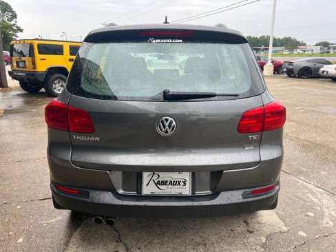 Used 2016 Volkswagen Tiguan S image 7