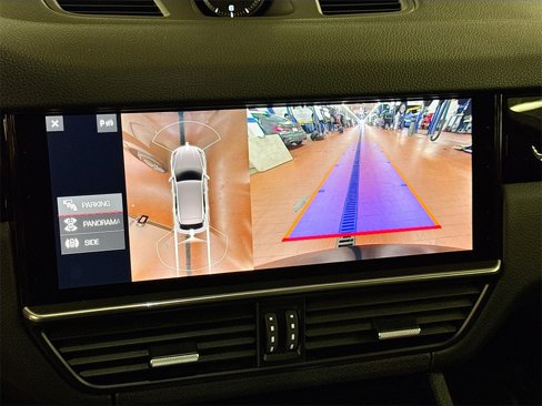 Used 2019 Porsche Cayenne S image 14