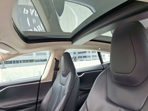 Used 2014 Tesla Model S 60 image 18