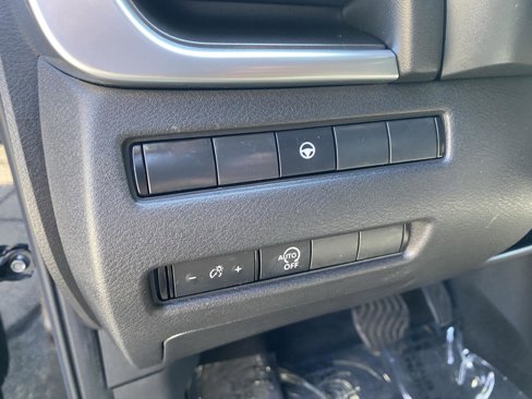 Used 2023 Nissan Rogue SV image 18