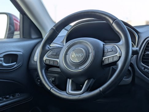 Used 2018 Jeep Compass Latitude w/ Popular Equipment Group image 13