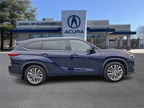 Used 2022 Toyota Highlander Platinum image 7