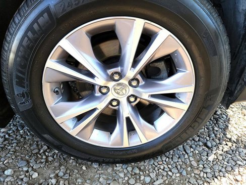 Used 2015 Toyota Highlander LE image 34