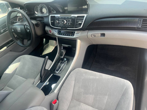 Used 2015 Honda Accord EX image 18