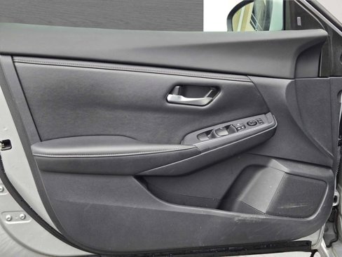 Used 2023 Nissan Sentra SV image 35