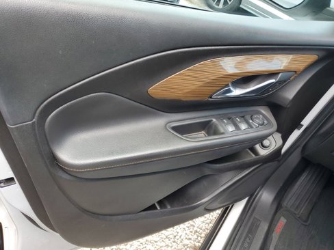 Used 2019 GMC Terrain SLE w/ Driver Convenience Package image 14