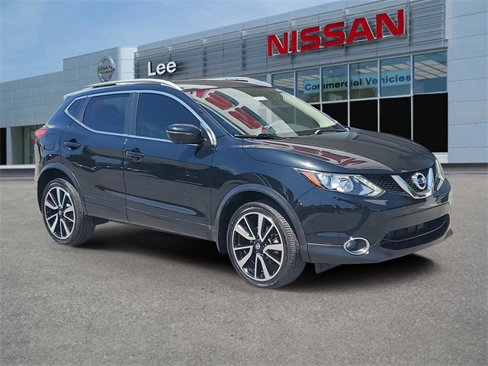 Used 2017 Nissan Rogue Sport SL image 1