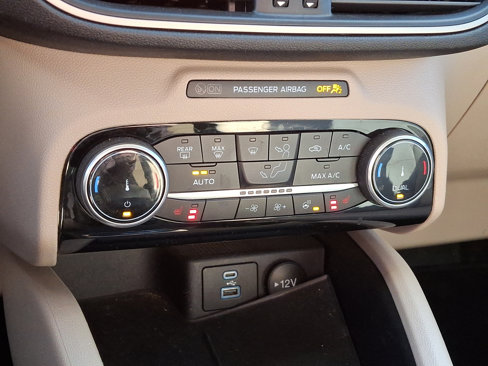 Used 2022 Ford Escape SEL image 15