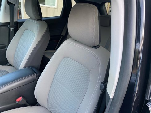 Used 2021 Ford Escape SE w/ Cold Weather Package image 17