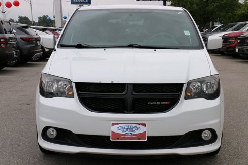 Used 2016 Dodge Grand Caravan SXT image 3
