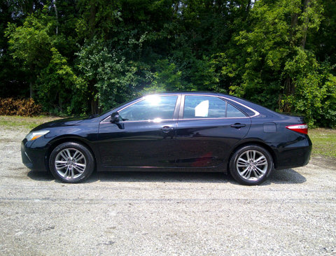 Used 2015 Toyota Camry XLE image 6