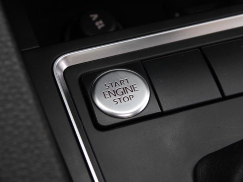 Used 2018 Volkswagen Jetta SE image 14