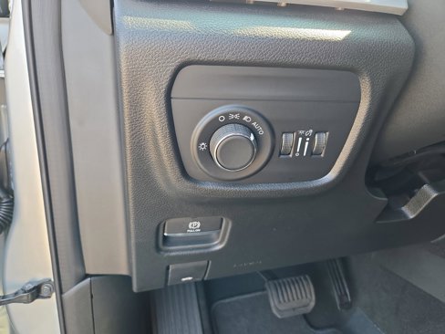 New 2025 Jeep Grand Cherokee Laredo X image 13