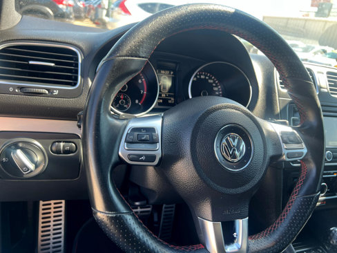 Used 2012 Volkswagen GTI 4-Door image 17