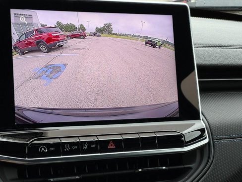 New 2025 Jeep Compass Latitude image 19