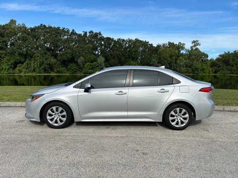 Used 2023 Toyota Corolla LE image 2