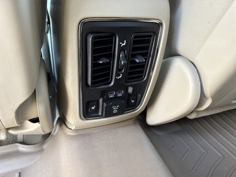 Used 2018 Jeep Grand Cherokee Overland image 11