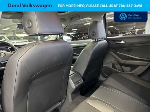 Certified 2020 Volkswagen Jetta SE w/ SE Cold Weather Package image 23